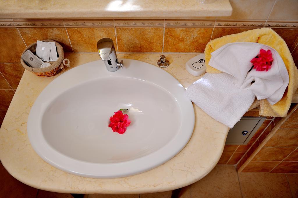 Hotel Hr Costa Rei Муравера Стая снимка