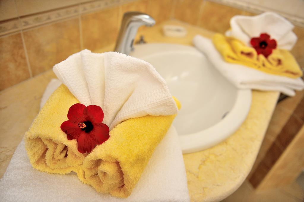 Hotel Hr Costa Rei Муравера Екстериор снимка